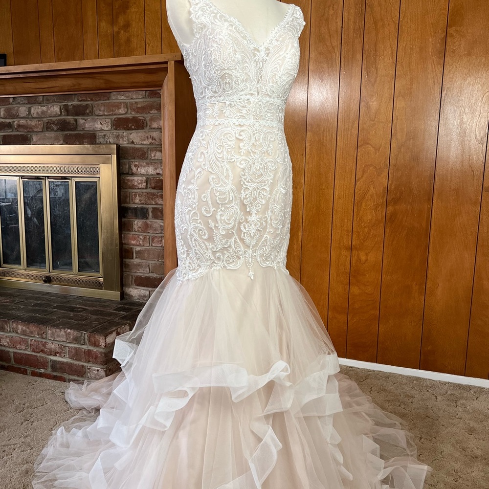 Wedding Dress by Cocomelody - Picture 1 of 11